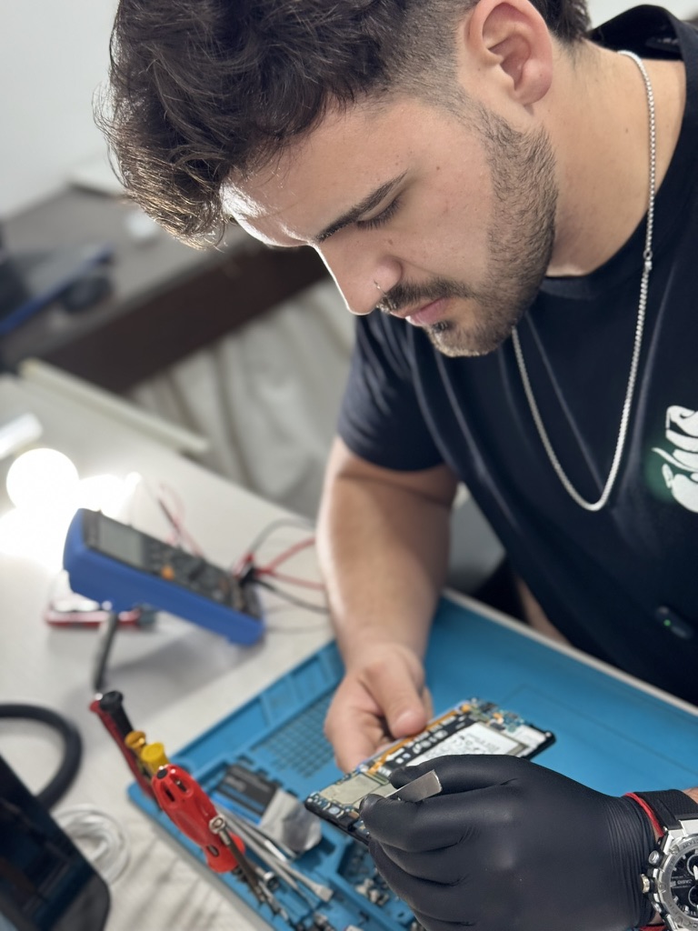 e162603e bcfd 4628 8b63 57f8d6f7dfcc 1 105 c